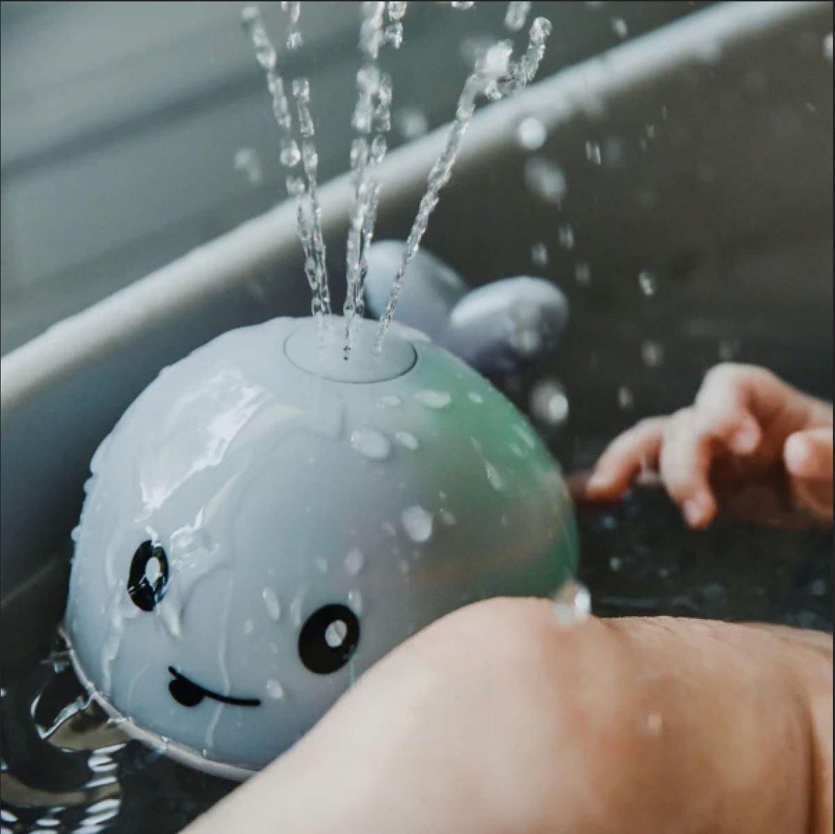 Light Whale Bath Toy - Baby Bubble Store